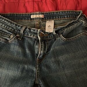Levi’s women’s boot cut size 8m . Good condition ion 
No holes  and zipper fly.